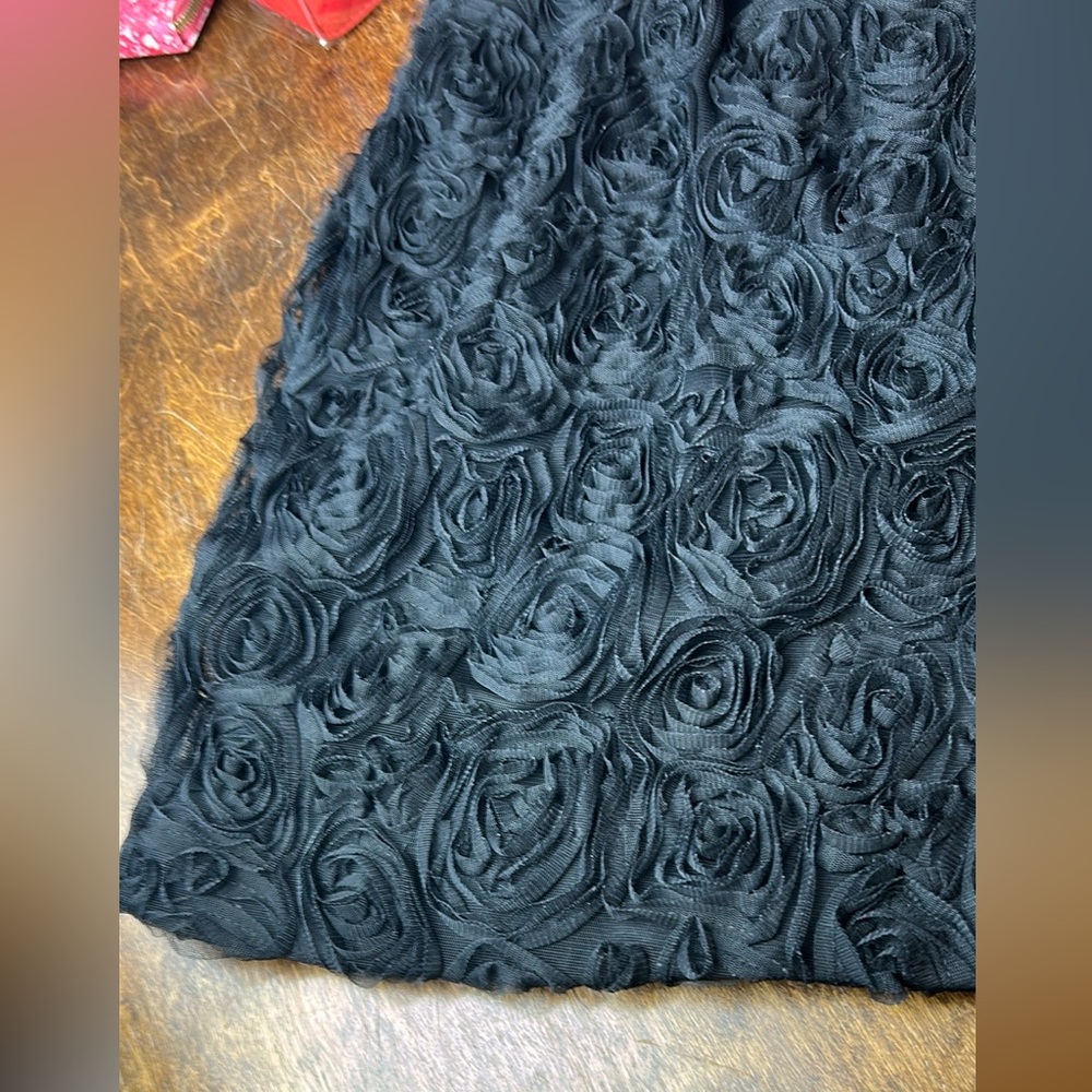Elegant Black Floral Skirt‎ - Picture 15 of 15